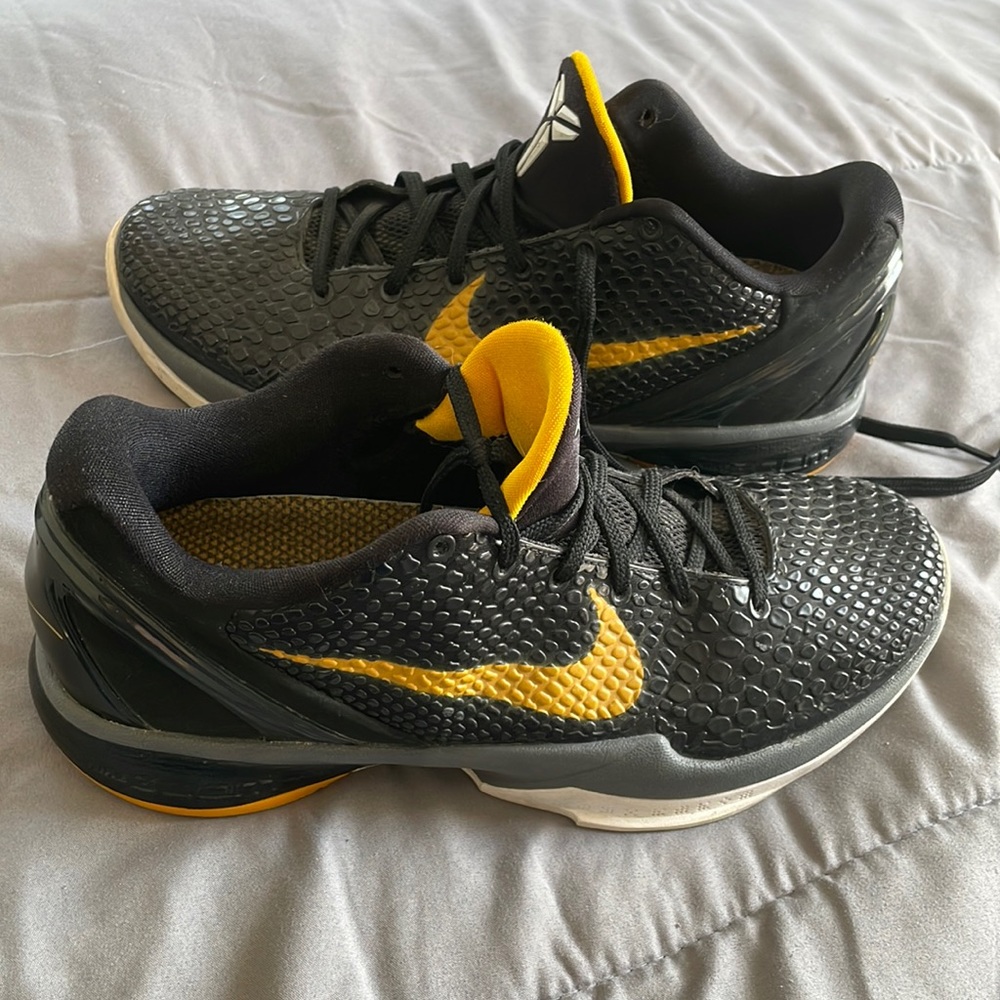 Mens Nike Kobe Bryant Shoes. Size 8